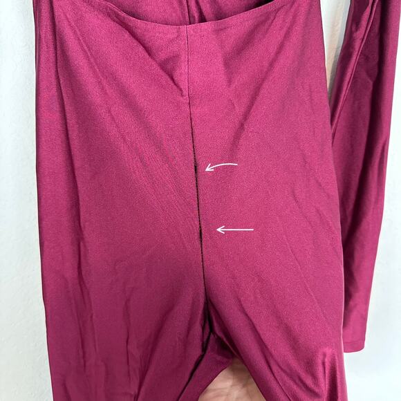 NWT The Andamane Kendall Off The Shoulder Jumpsuit in Ruby Size Small - Picture 7 of 8